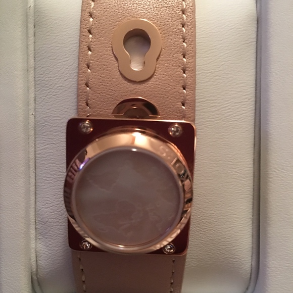 MICHAEL KORS ACCESS ACTIVITY TRACKER 48 HOUR SALE!